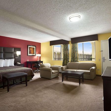 Days Inn By Wyndham Dallas Irving Esterno foto