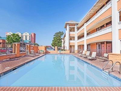 Days Inn By Wyndham Dallas Irving Esterno foto
